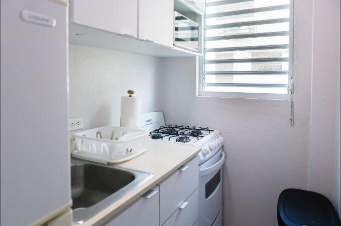 103-delightful Gem In The City, Close To The With Free Parking Apartamento